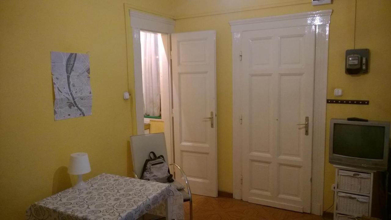 White Ship Apartman Budapest Ngoại thất bức ảnh
